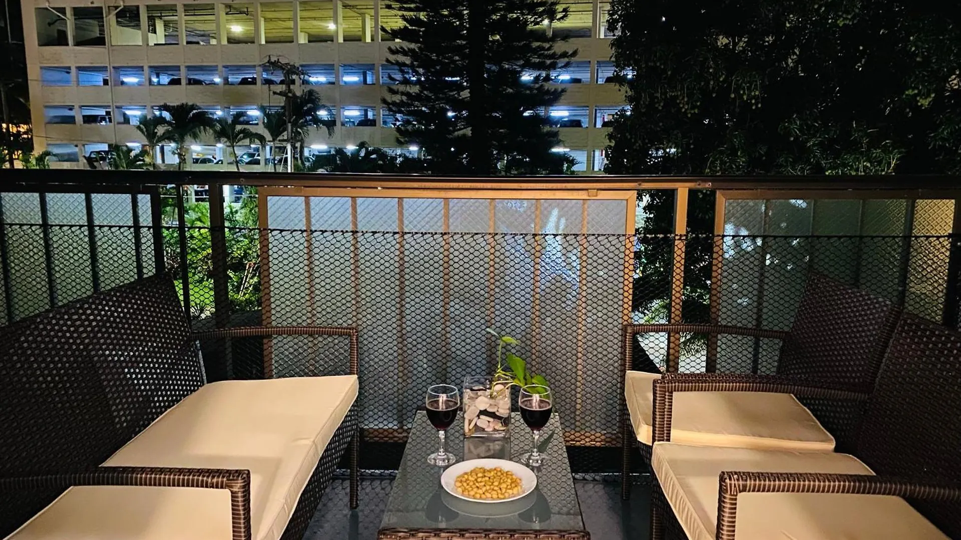 Cozy 2Beds,2Baths, Free Parking At Waikiki Beach Honolulu